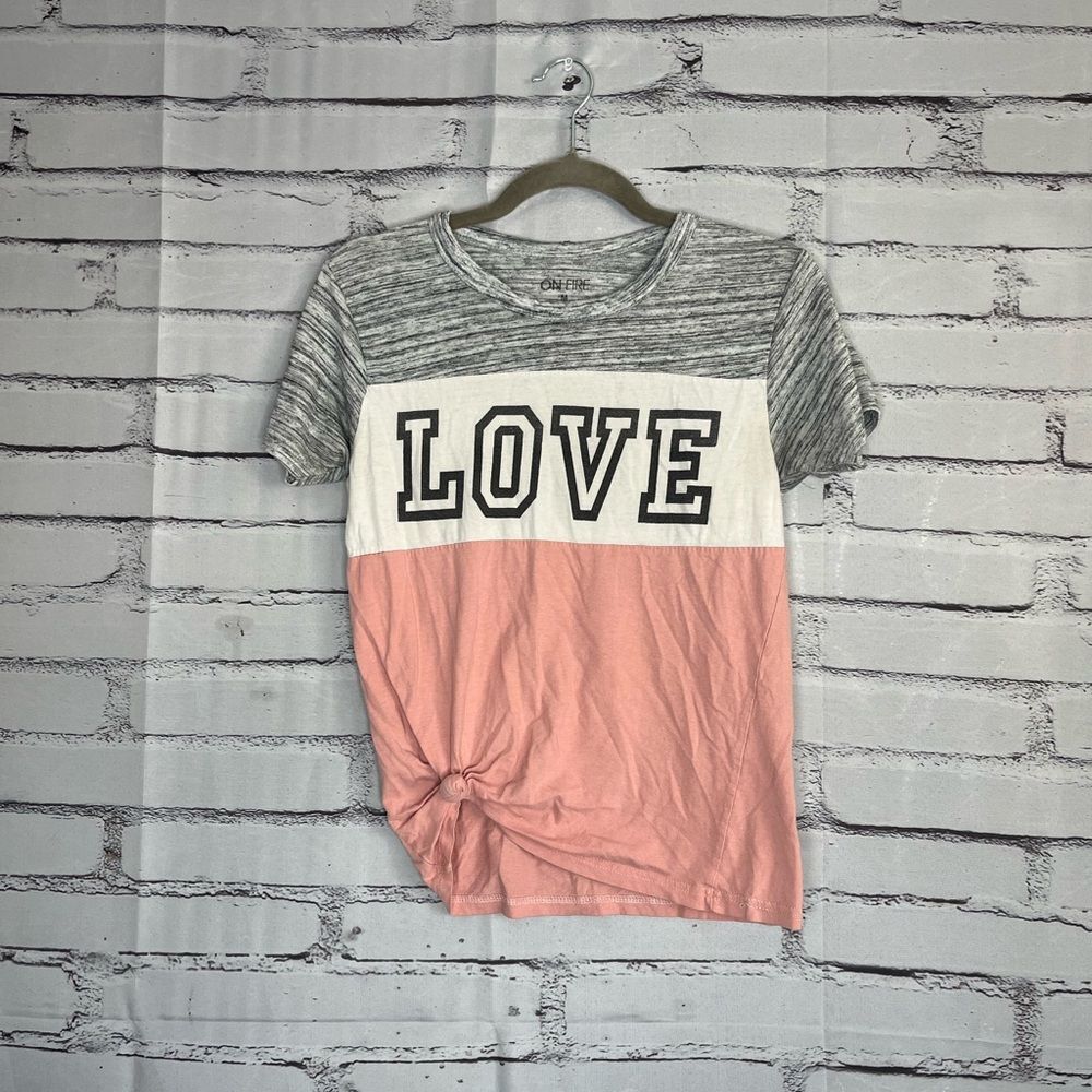 On Fire Colorblock “Love” Tee M Grey Pink White Casual Summer Streetwear Top Y2K